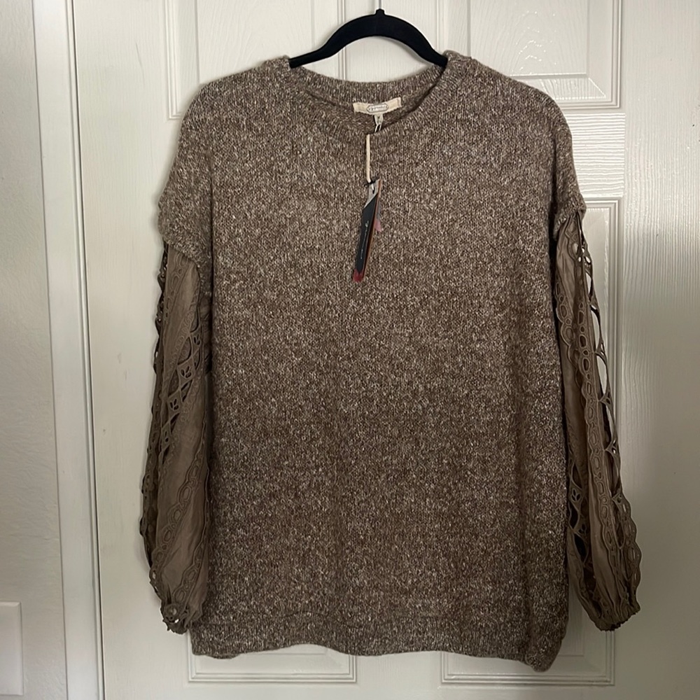 Gimmicks sweater